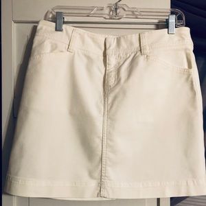 Lily Pulitzer 98/2 cotton/spandex skirt.